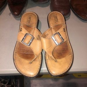 Women’s sandals